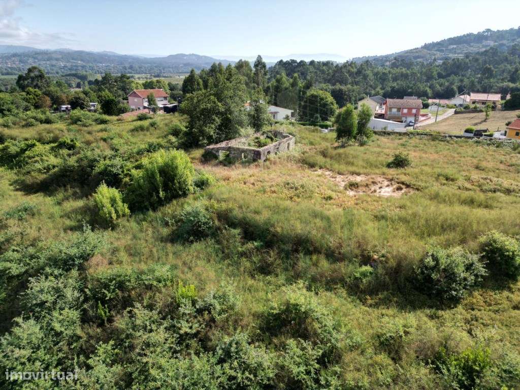 Terreno para construção urbana com ruína - Grande imagem: 5/6