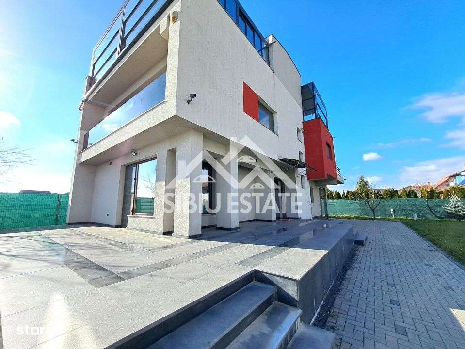 Casa Sibiu, terase panoramice, garaje, teren mare, Sura Mica - Imagine principală: 2/20