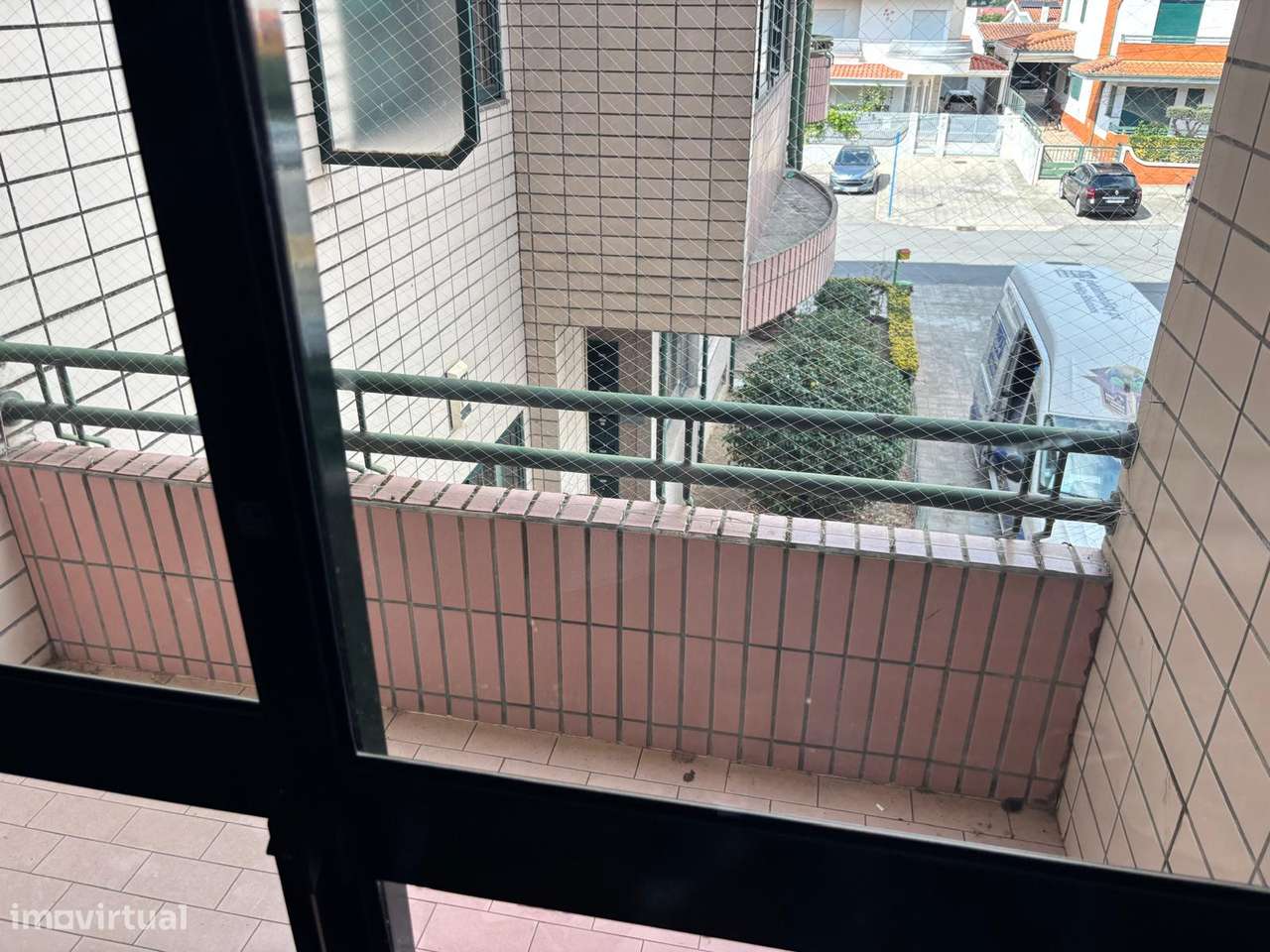 Apartamento T2 | Garagem | Elevador | Varandas | Metro |  Rio Tinto-12