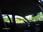 Mazda 3 2.0 Exclusive + - 31