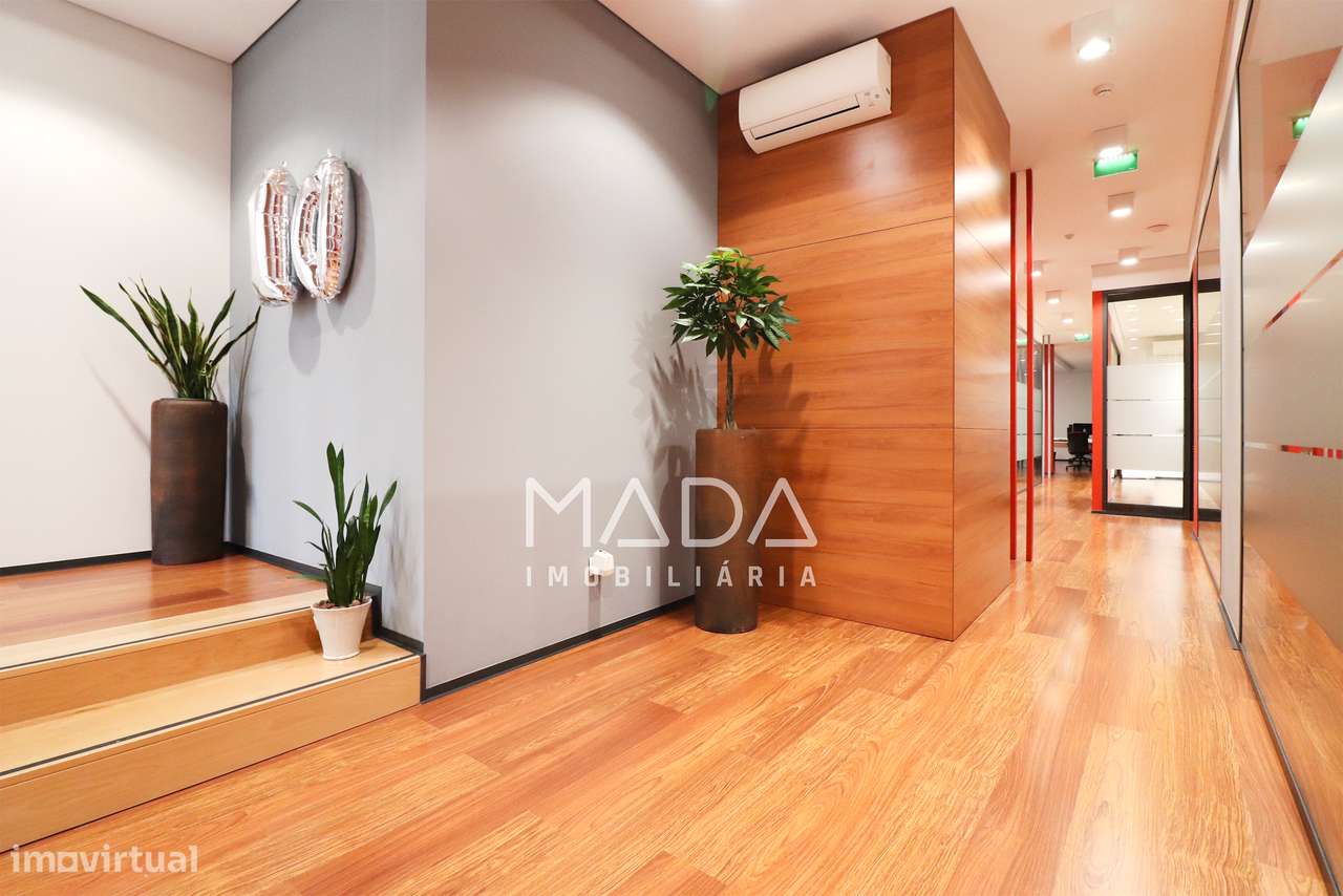 Escritório c/garagem (12 carros) na Av. da República em V.N. de Gaia-29