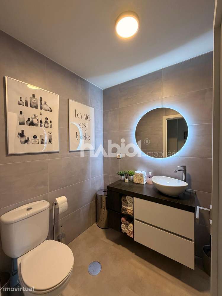 Apartamento T1+1 com lugar garagem em Padrão da Légua-9