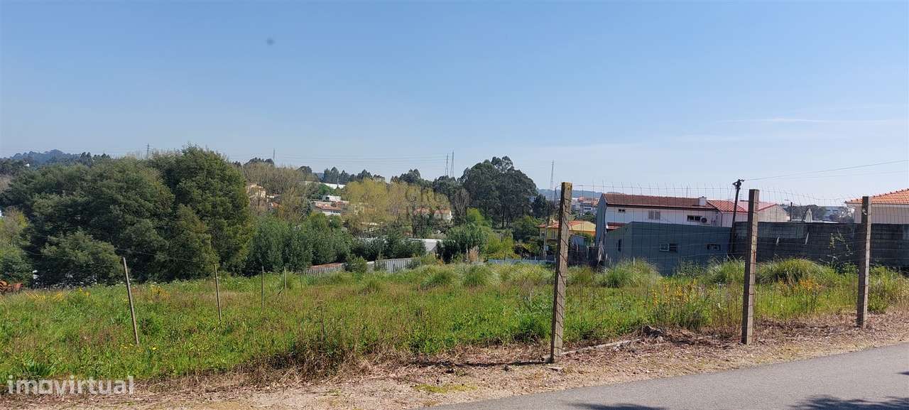 Terreno Urbano com 575 m² em Vilar Paraiso – Potencial de Construção a-7