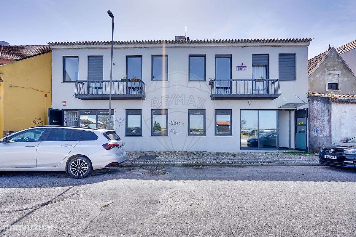 Loja  para arrendamento - Grande imagem: 2/33