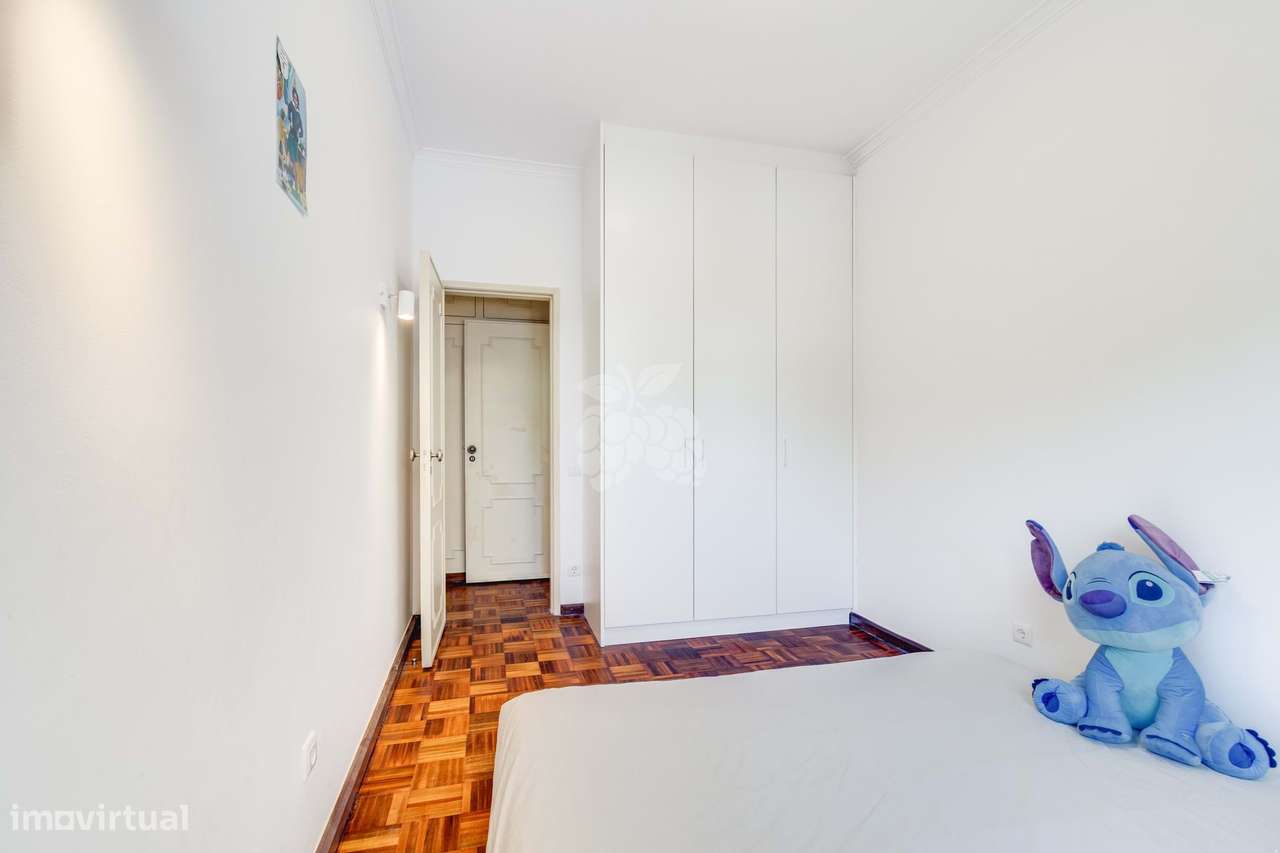 Apartamento T4 Remodelado-20