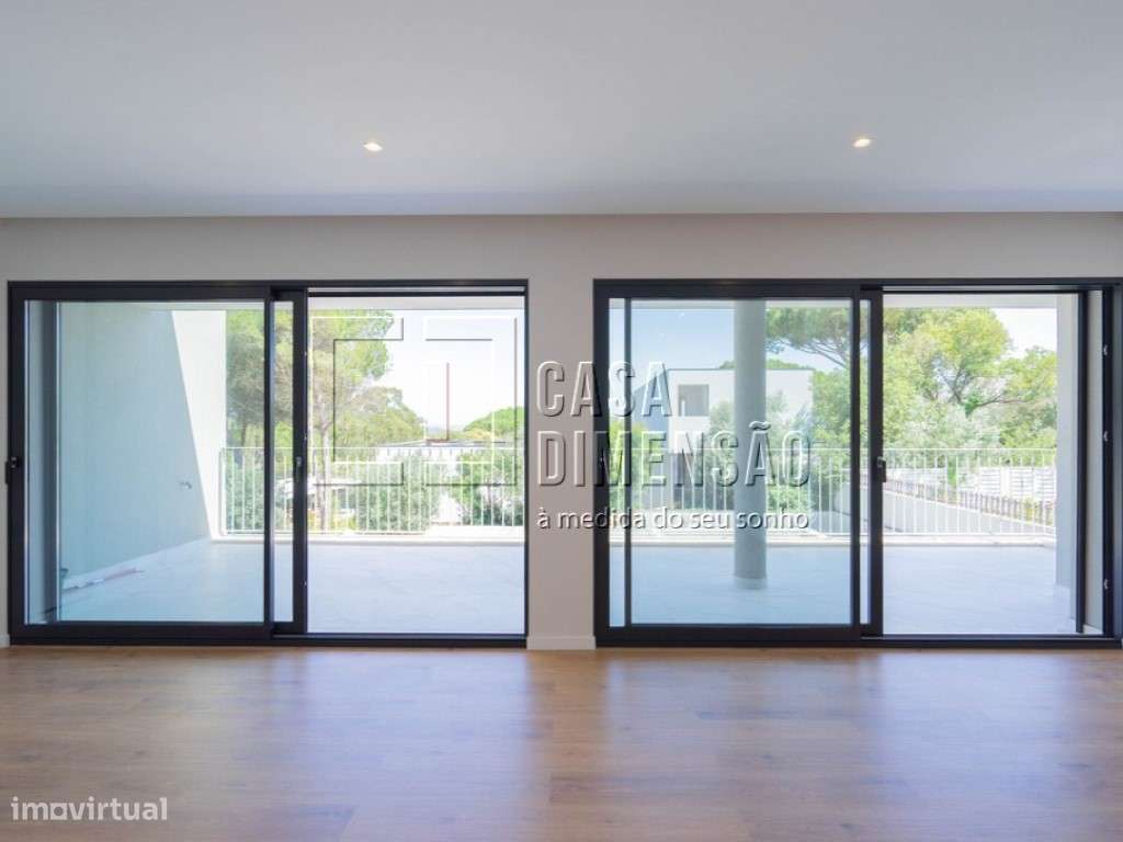 Moradia de Arquitectura Moderna de tipologia T3+1 em Oeiras com Pis...-38