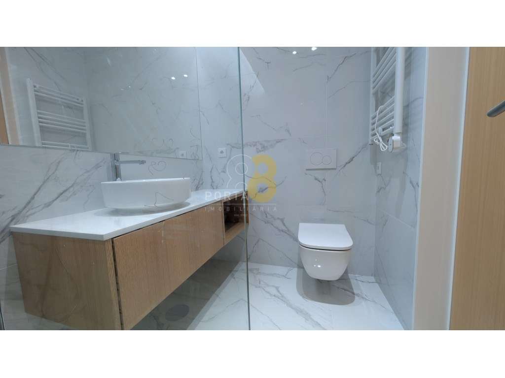 T3 c/varanda e vista mar em Vila Nova de Gaia-16