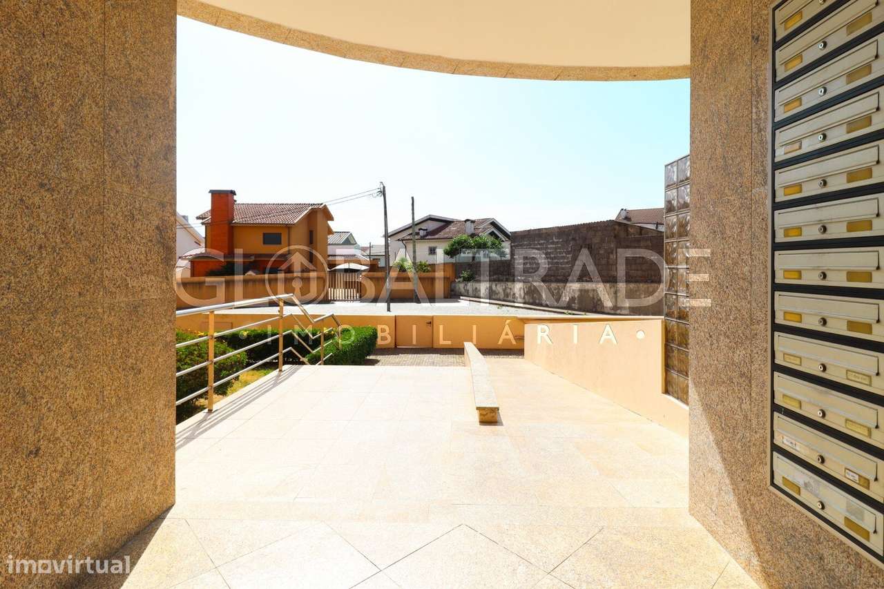 Apartamento T2 Renovado em Rio Tinto-51
