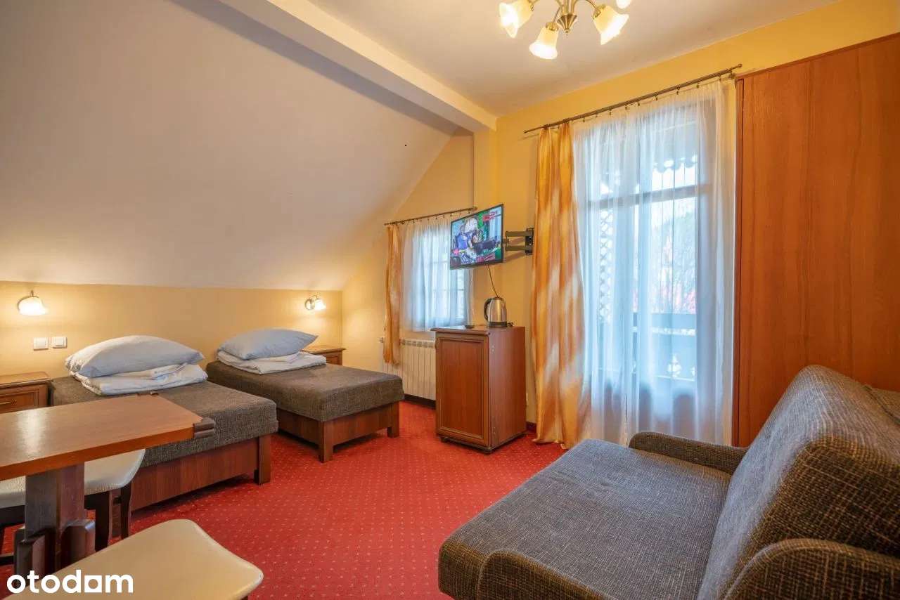 DOCHODOWY PENSJONAT PRZY DEPTAKU-8
