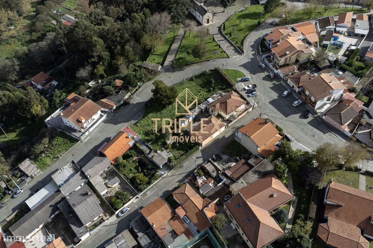 Casa com 3 inquilinos e Terreno -  Monte Sta Cruz-24