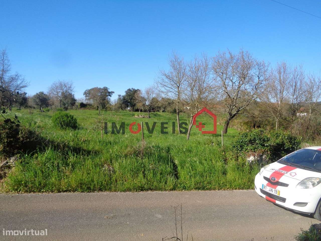 Terreno com viabilidade de Construção - Grande imagem: 3/4
