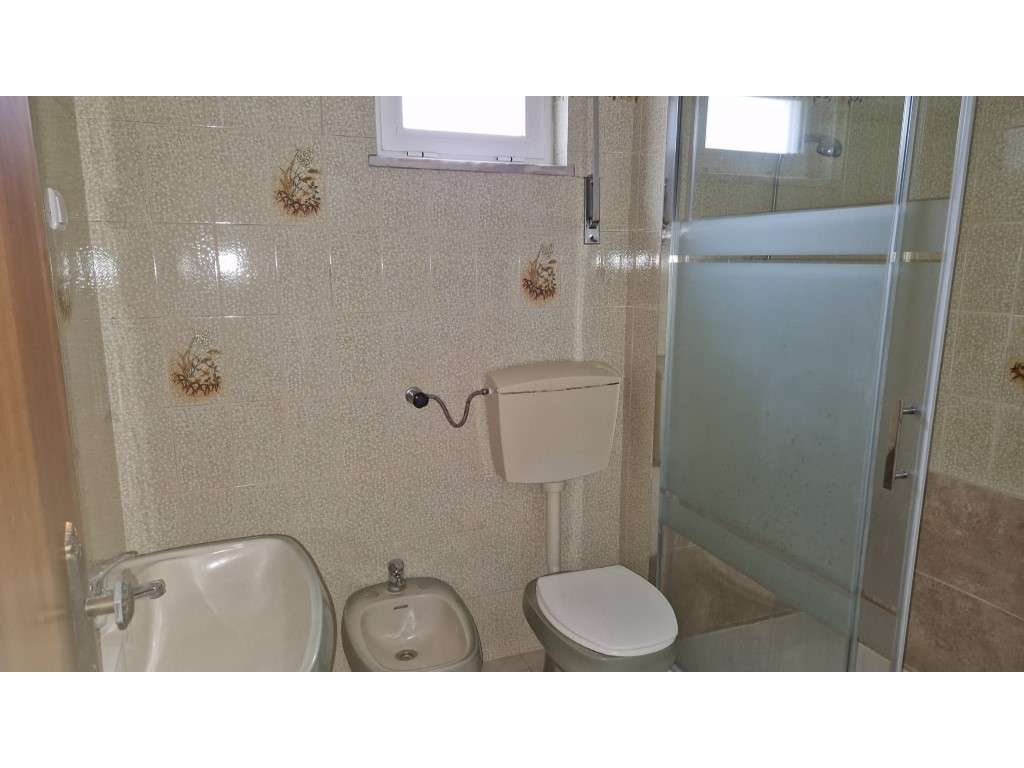 T4 - Bairro do Liceu - Excelentes Áreas-16