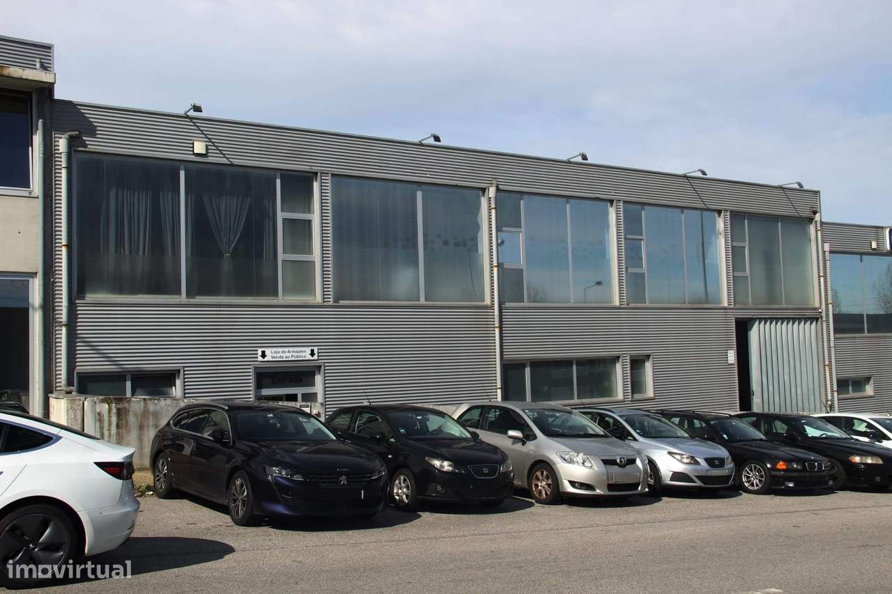 Armazém Industrial com Excelente Localização em Braga-5