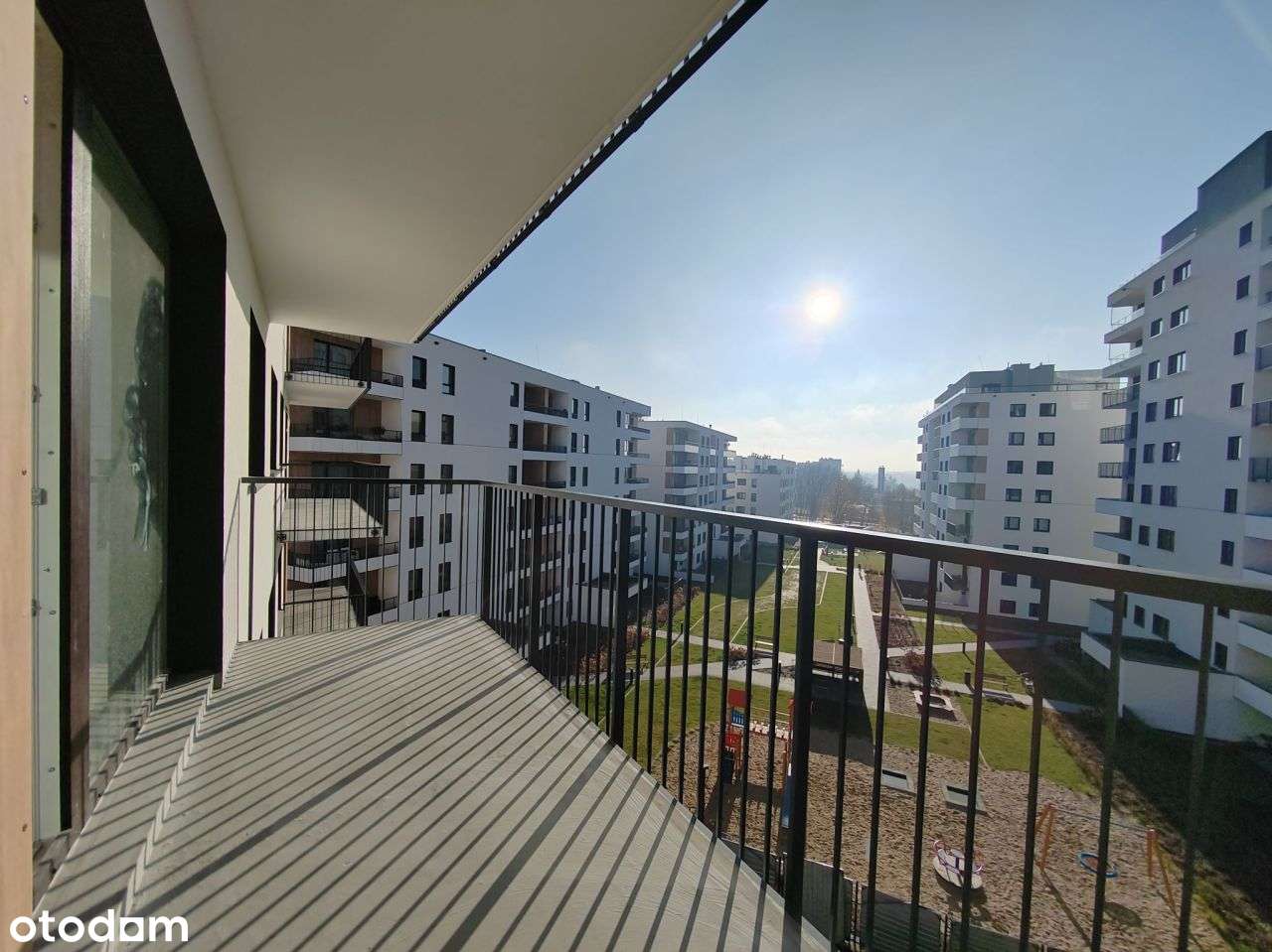 Słoneczne 2 pokojowe mieszkanie - Osiedle Panorama-0