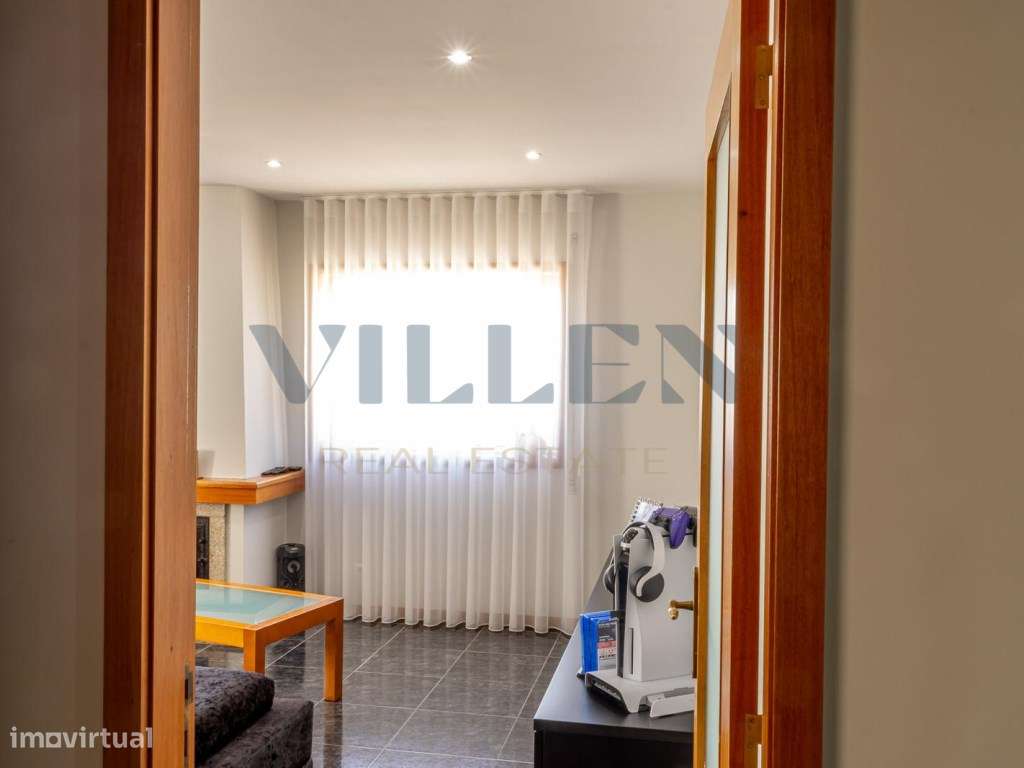 Apartamento T2 com Sótão e Garagem Fechada em Vila do Conde-23