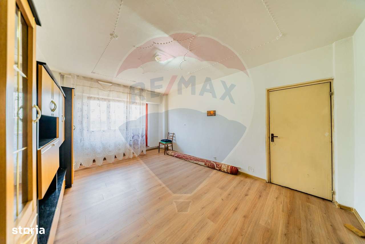 Apartament cu 2 camere de vânzare în zona UTA - Imagine principală: 3/17