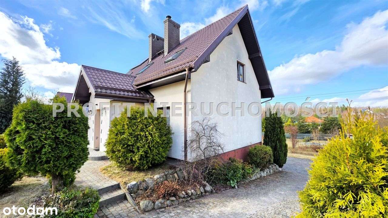 Komfortowy dom w spokojnej okolicy-1