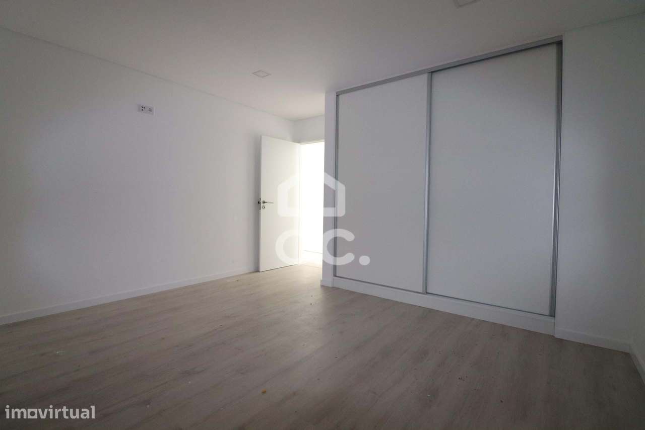 Moradia T3 nova em Arazede-5