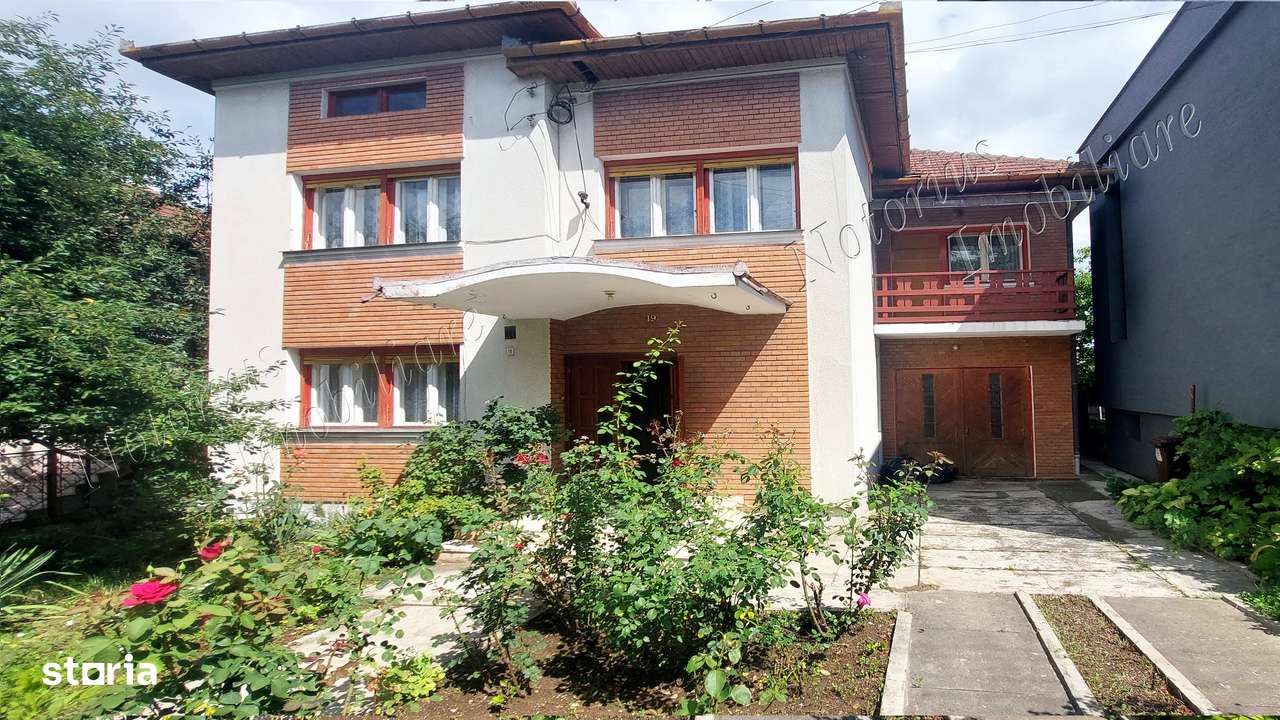 Casă excepțională, zona centrală, Hunedoara. - Imagine principală: 2/12