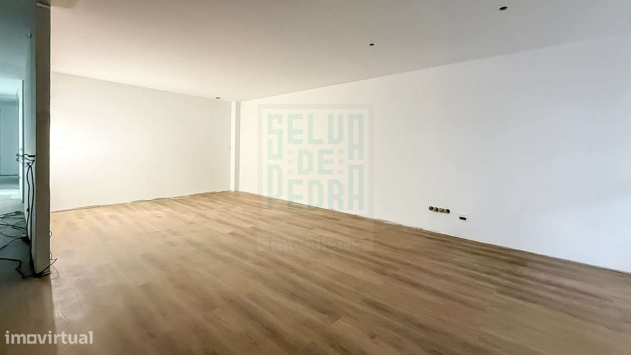 Apartamento T2+1 Centro de Paços de Ferreira-16