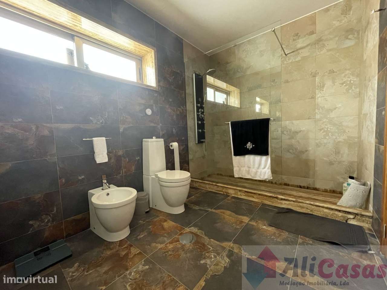 Fantástica Vivenda C/-15