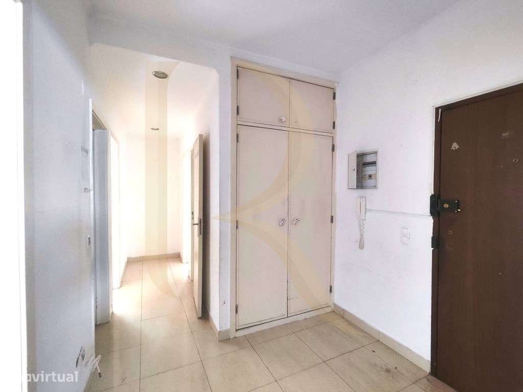 Apartamento T2 com varanda nas Paivas - Seixal-13