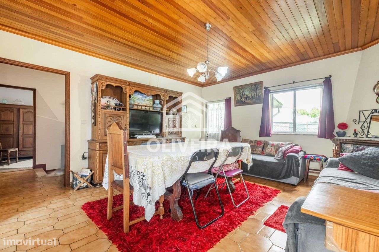 Moradia com Habitação e Comércio-27