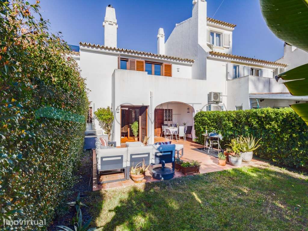 Moradia V2 com jardim, perto da praia, em Quarteira-34
