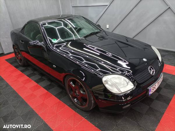 Mercedes-Benz SLK - 40