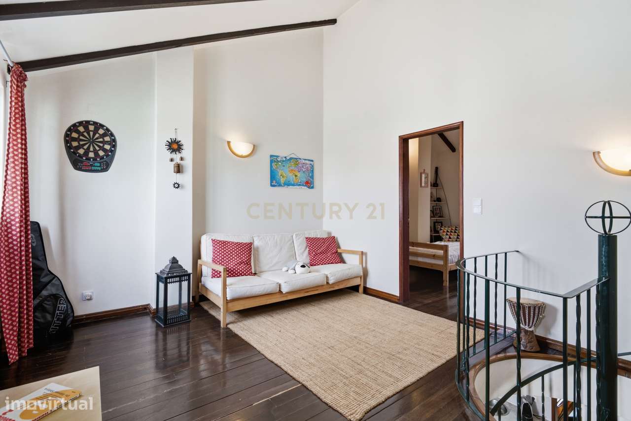 Duplex T2+2 em Lourinhã com Terraço e Proximidade à Praia-31