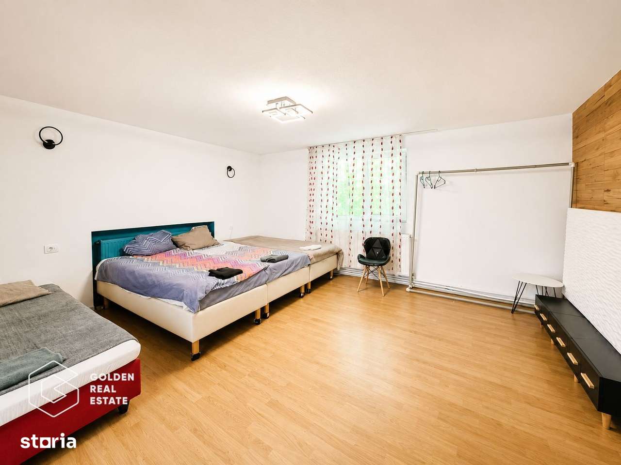 Casa cu 2 corpuri de cladire, oras Lipova-3