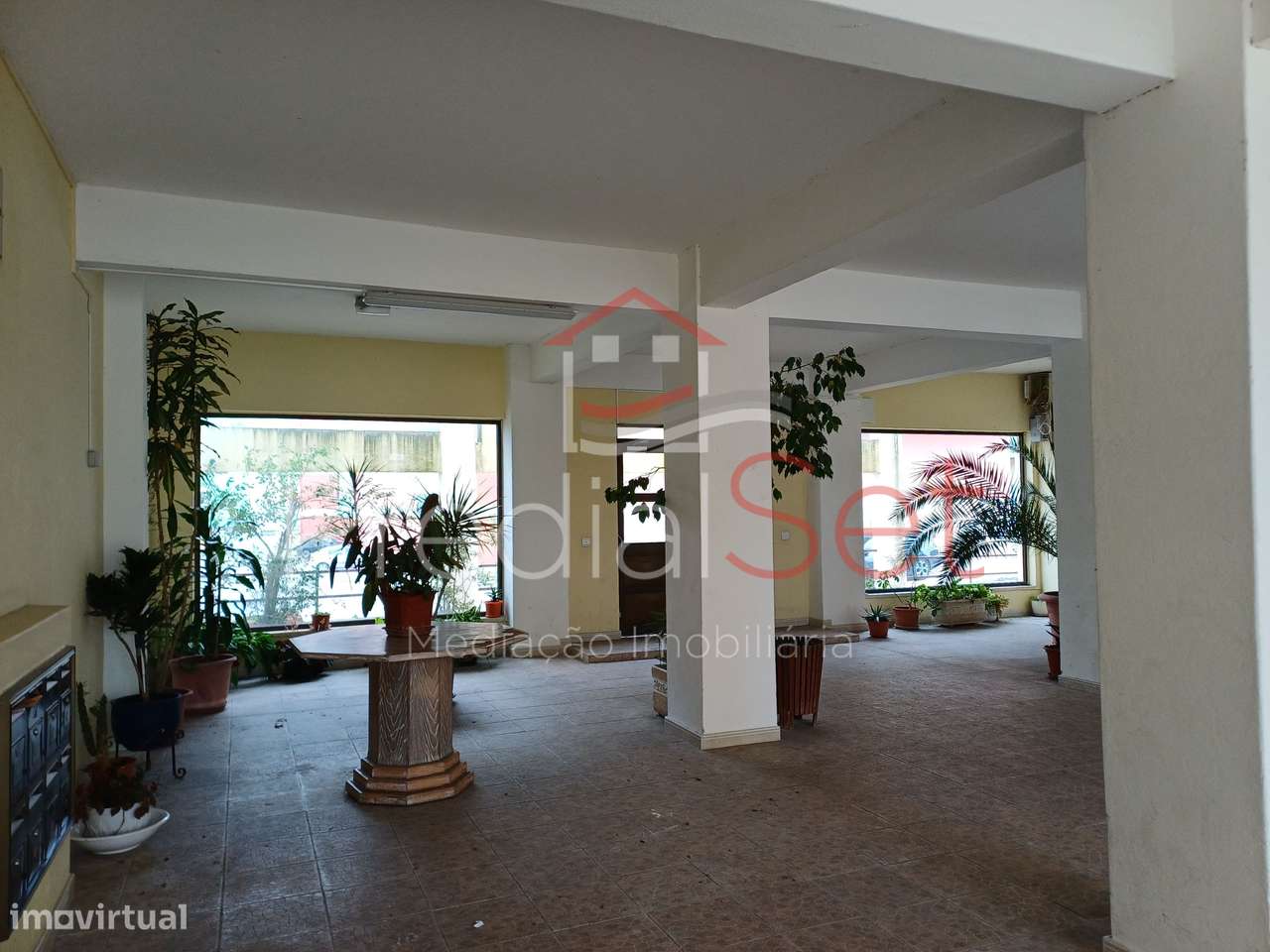 Apartamento T3 Renovado com terraço- Setúbal - Grande imagem: 2/7