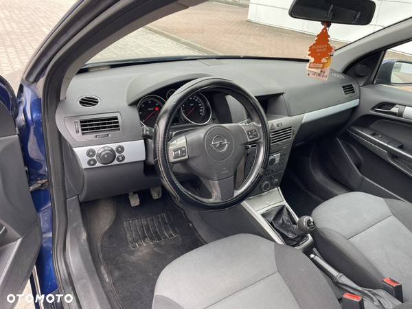 Opel Astra 1.9 CDTI DPF Edition - 10