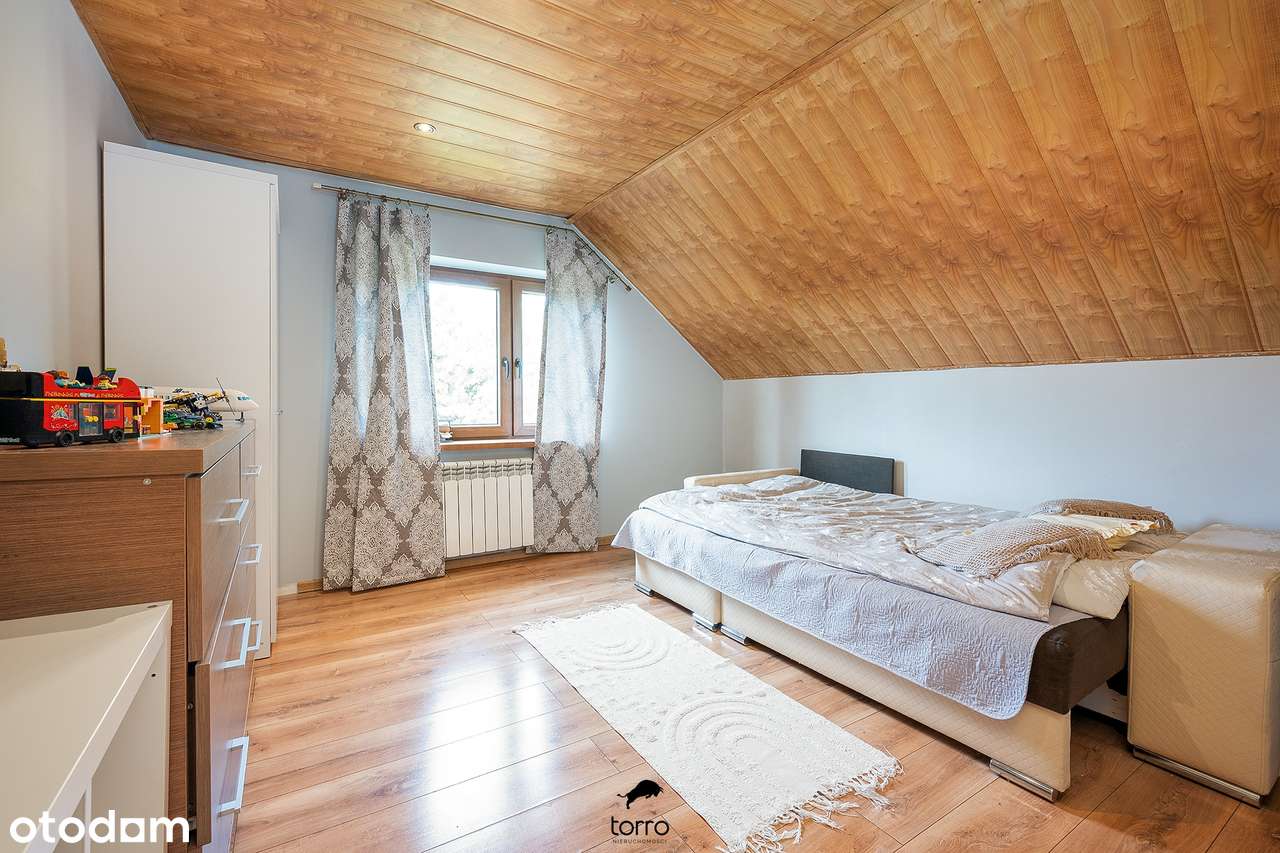 Dom wolnostojący z Dużym Garażem i Pięknym Ogrodem !!!-15