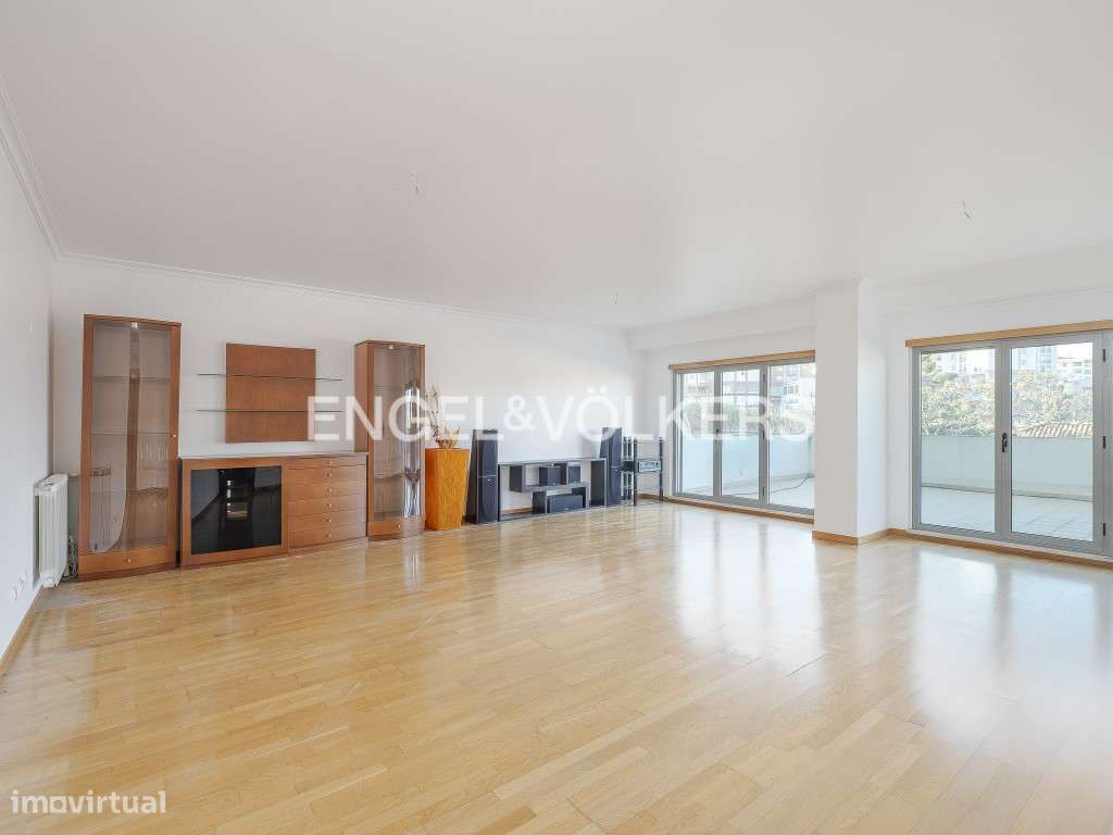 T3 em Benfica com Terraço e Garagem - Grande imagem: 3/39