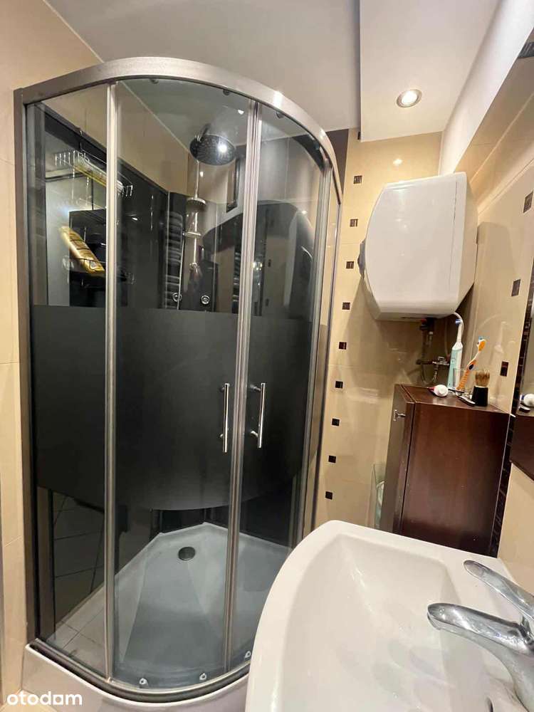 3 pokoje, balkon, 2 piętro, meble w zabudowie-9