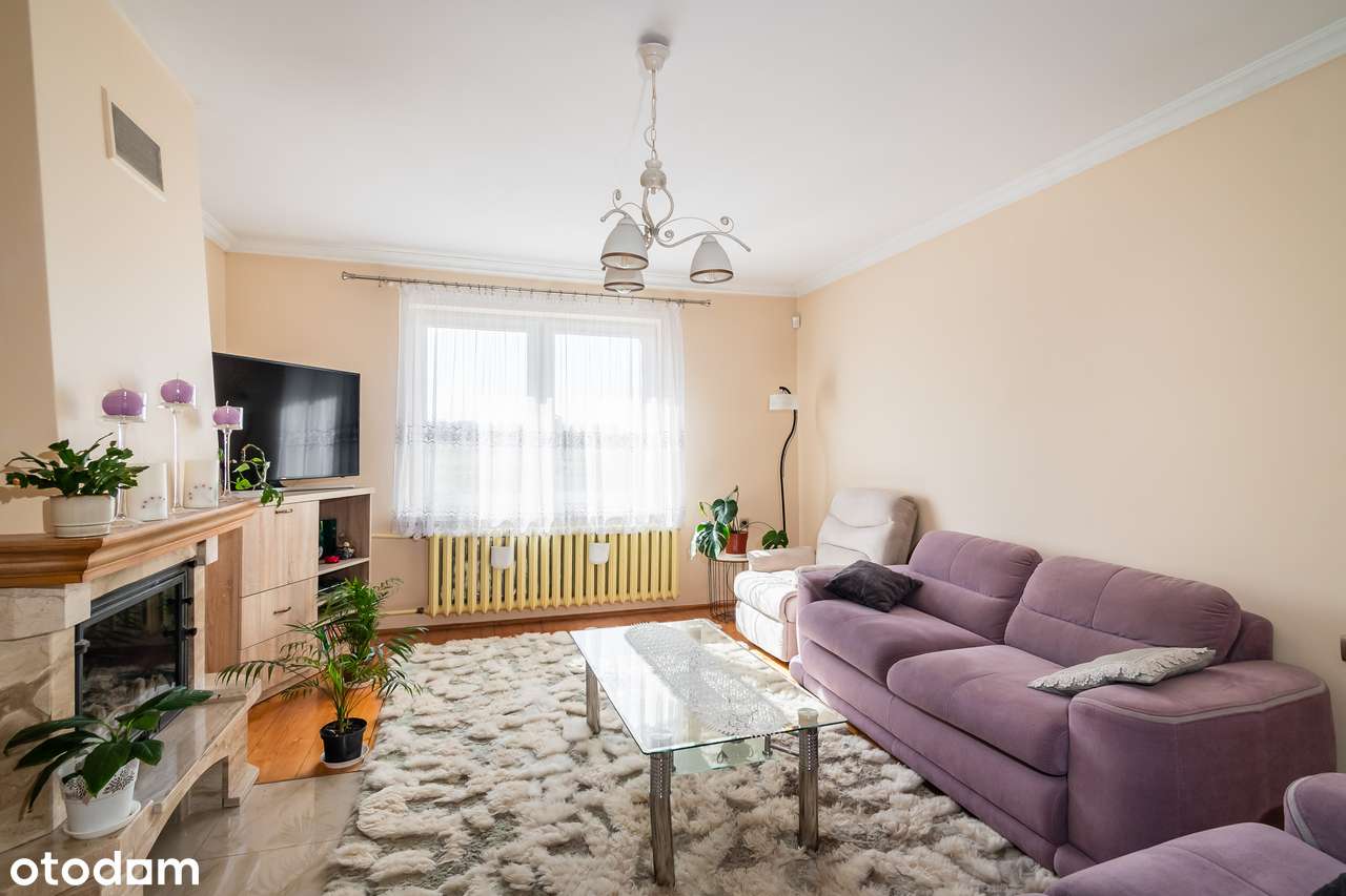 Dom wolnostojący z szybkim wyjazdem na A4, garaż, duży ogród-9