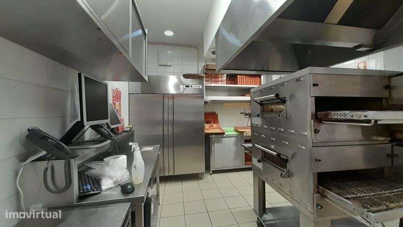 Pizzaria em funcionamento | Trespasse | Intermarché Canedo - Grande imagem: 4/12