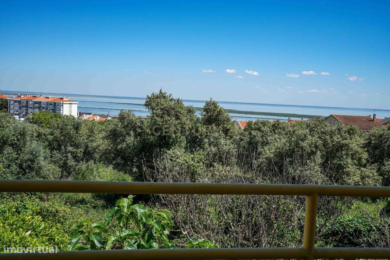 Moradia em Santa iria de Azoia com Vista Panorâmica e Jardim - Grande imagem: 5/33