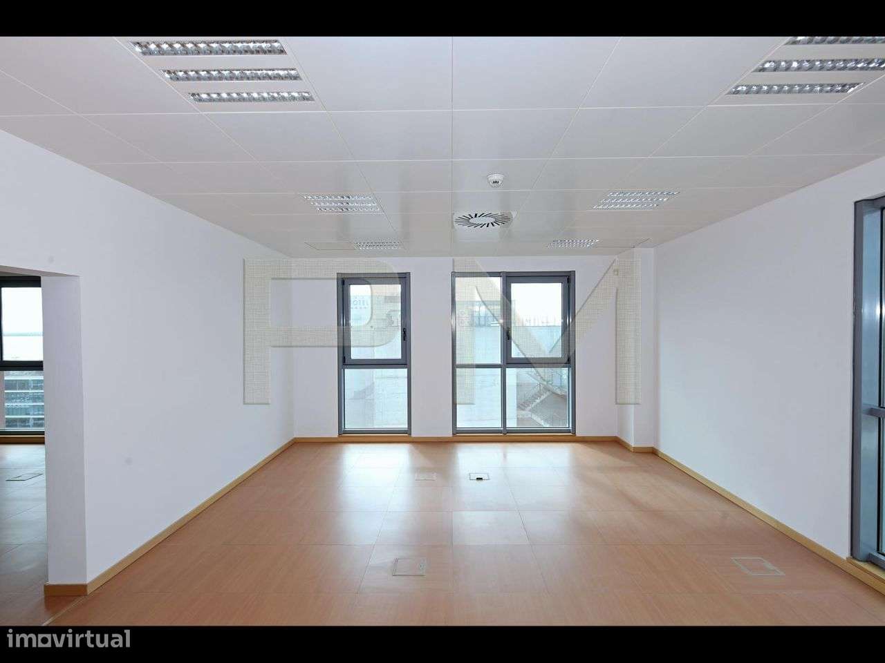 Escritório com 46m² e 2 lugares de parqueamento, na Expo (PM60340) - Grande imagem: 3/7