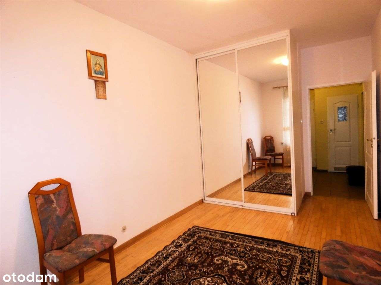 Wygodne trzypokojowe z dużą widną kuchnią-6