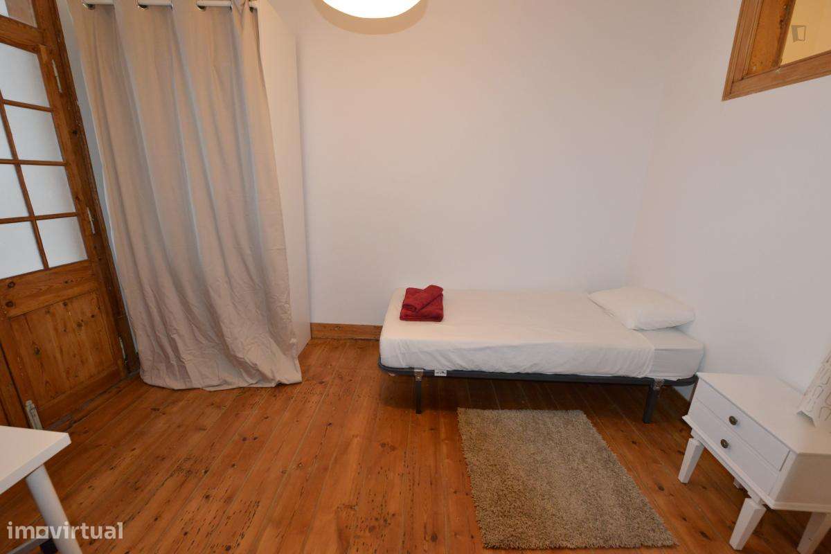 Quarto - localizado em Santa Apolónia Lisbon - Grande imagem: 5/7
