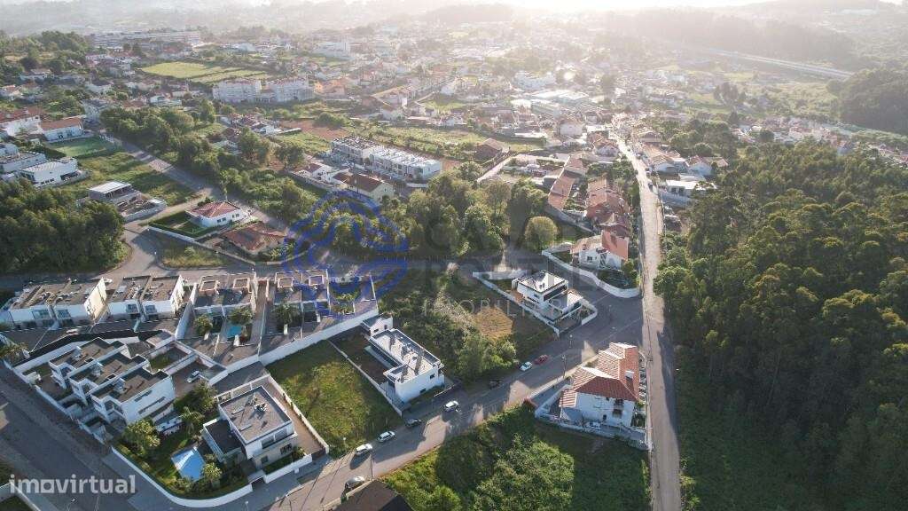 Lote na Vergada para construção de moradia - Próximo das auto estradas - Grande imagem: 4/37