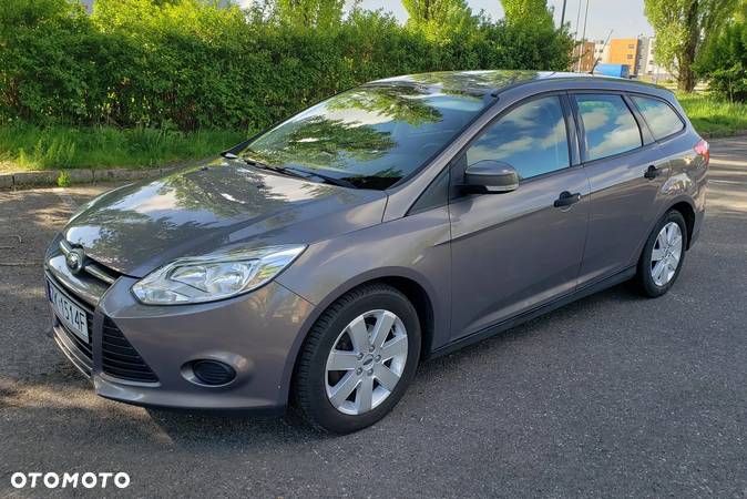 Ford Focus 1.6 Ambiente - 1