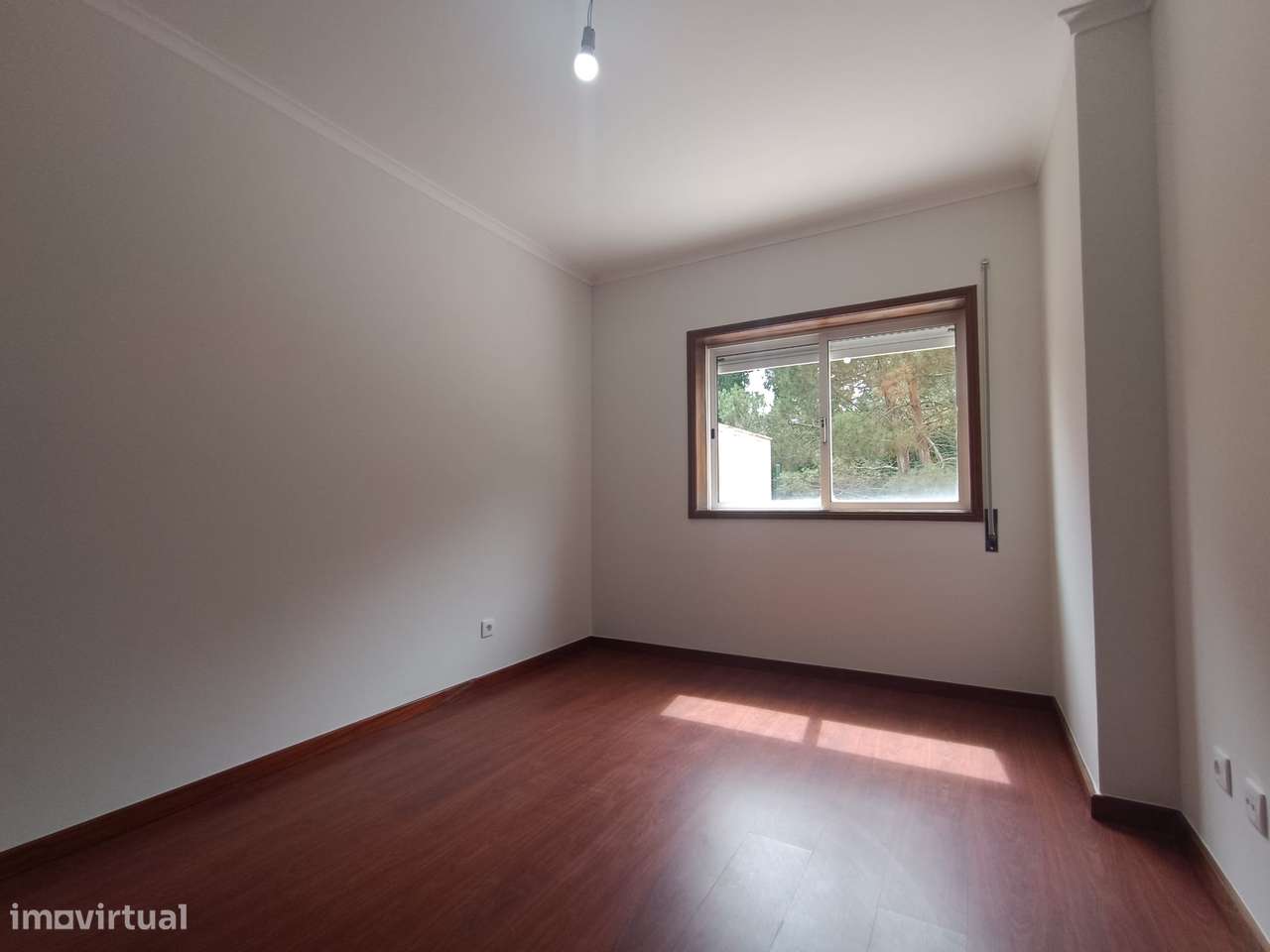 Apartamento T2+1 renovado c/excelente terraço em Oliveira do Douro-39