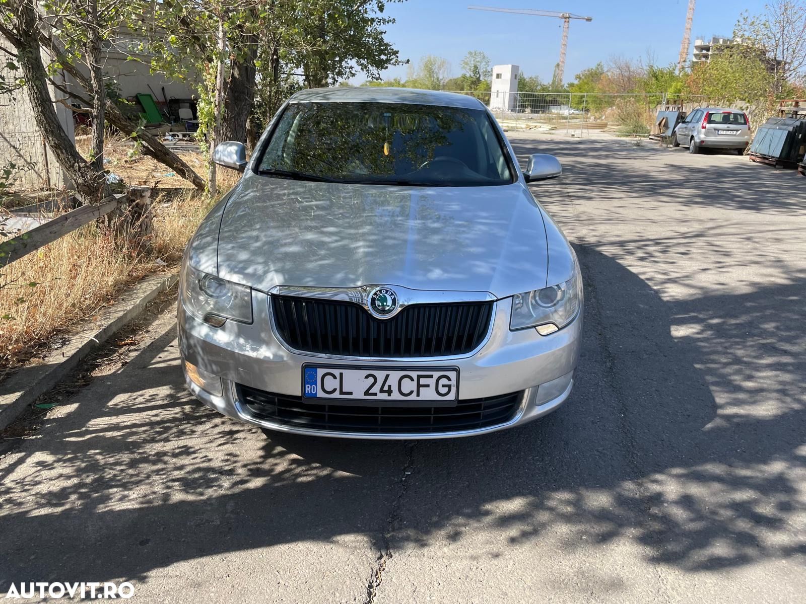 Skoda Superb Combi 2.0 TDI Ambition - 1