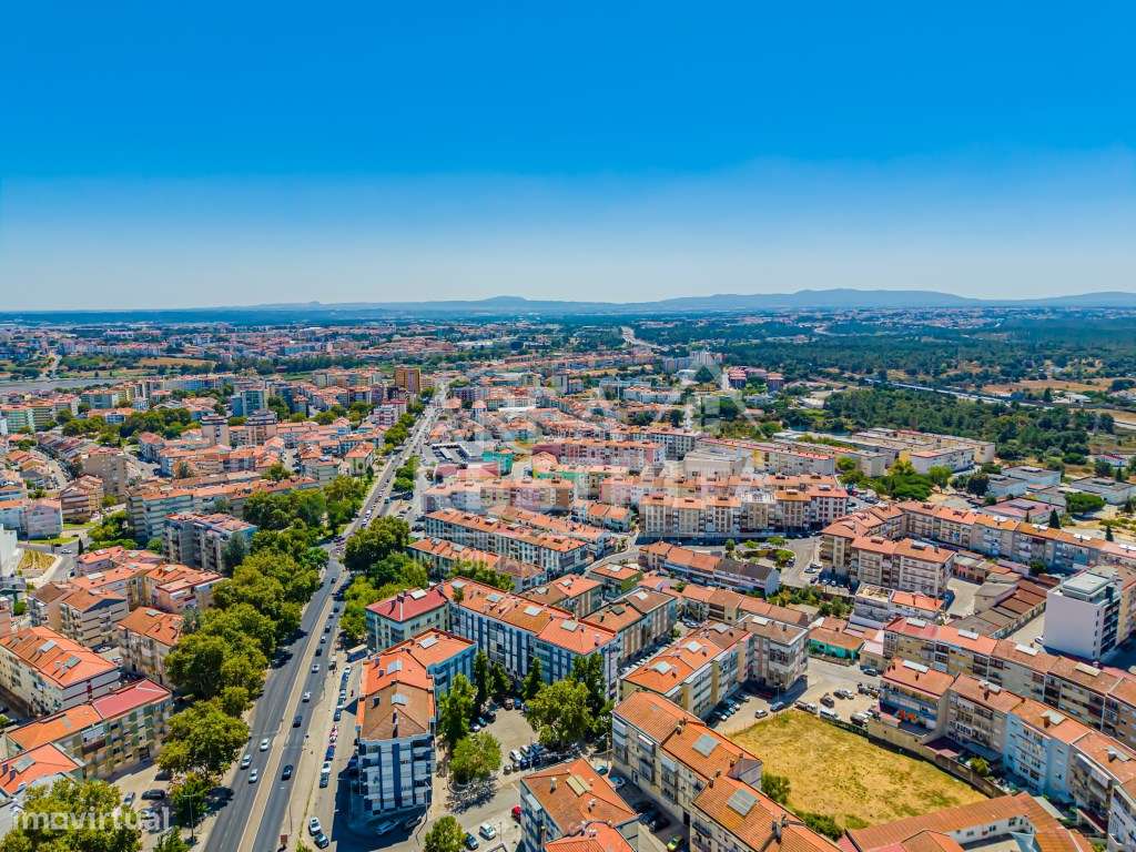 Excelente Apartamento T2 nas Paivas - Ótimo Potencial e Localização...-44