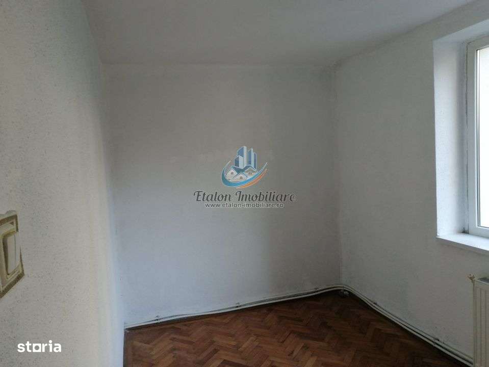 Apartament 3 camere, etaj 1, 2 bai, Calea Romanului - Imagine principală: 5/5