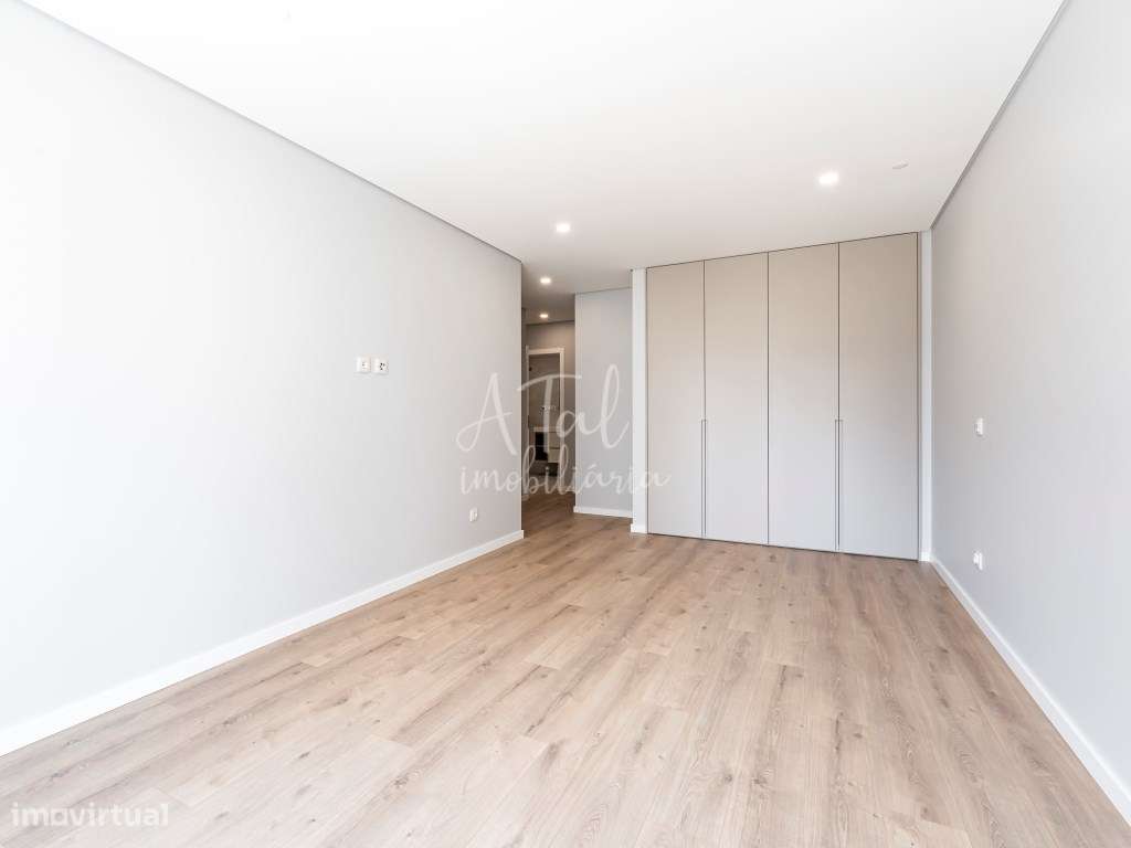 T3 com garagem NOVO nas Portas da Cidade no Montijo-18