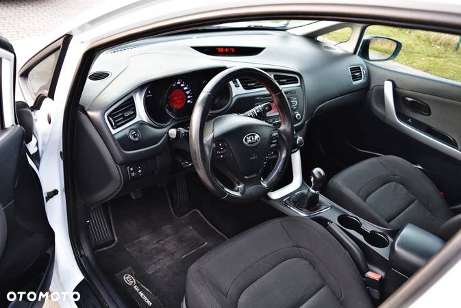 Kia Ceed Cee'd 1.4 L - 8